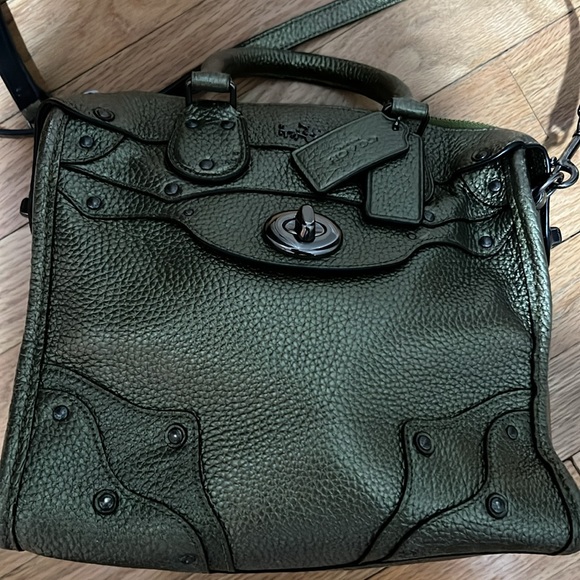 Coach metallic olive green pebble leather bag - Picture 4 of 10